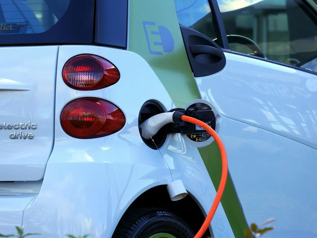 Comment connaître le taux de CO2 d'une voiture d'occasion et anticiper taxes et Crit'Air ?